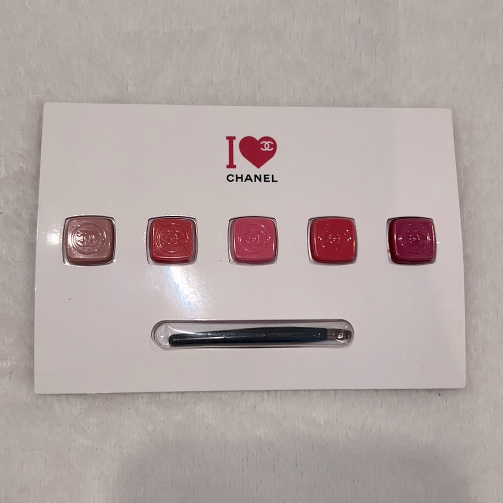 CHANEL ROUGE COCO LIP COLOUR